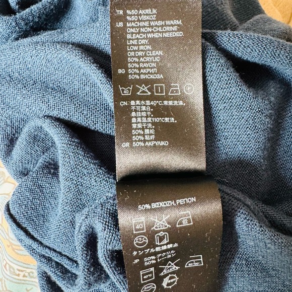 H&M Basics Womens Teal Blue Long Sleeve Crewneck Tee Shirt Size XS - Picture 7 of 8